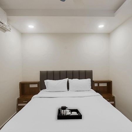 Hotel Townhouse Dj Grand à Tirupati Extérieur photo