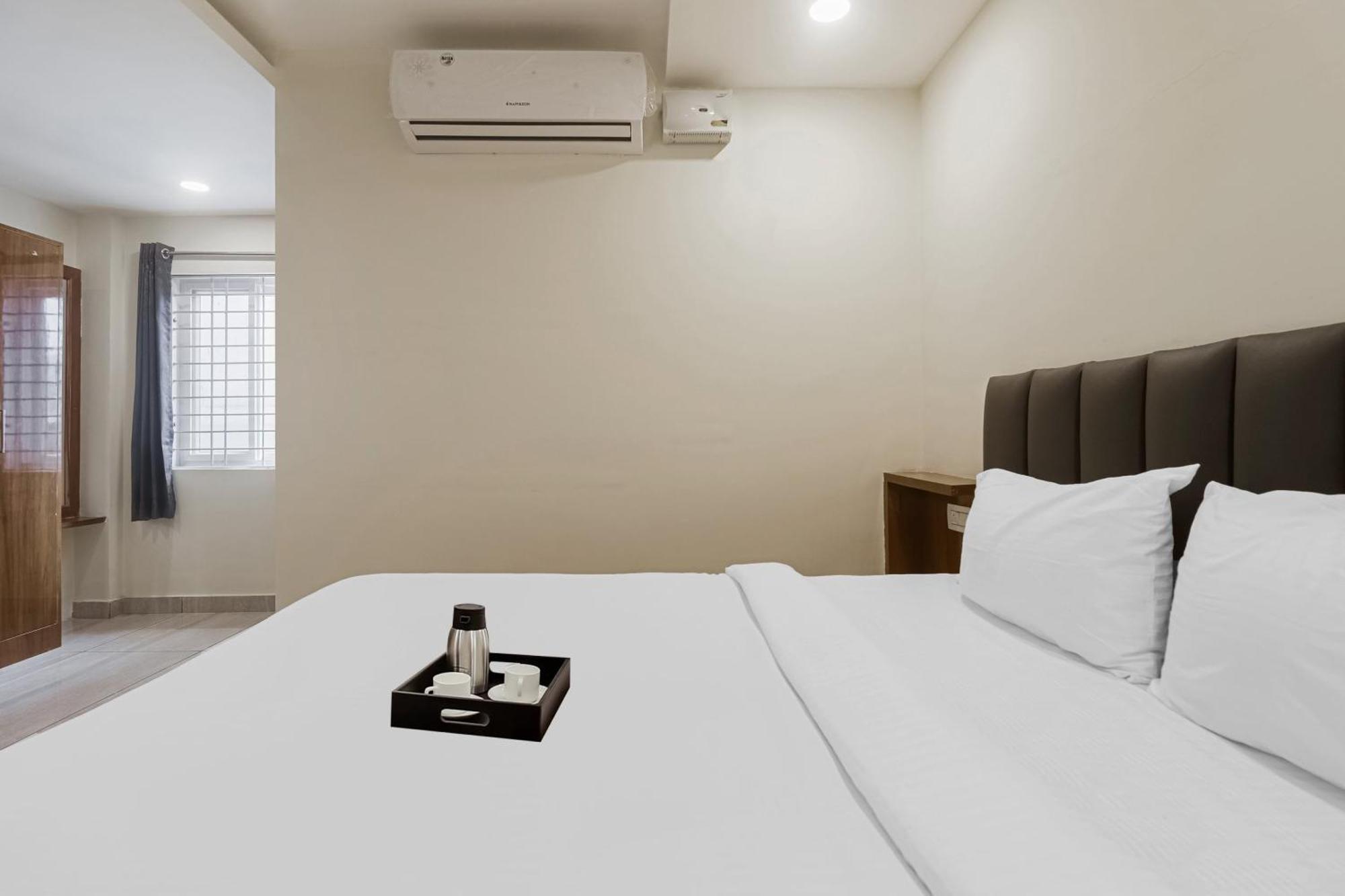 Hotel Townhouse Dj Grand à Tirupati Extérieur photo