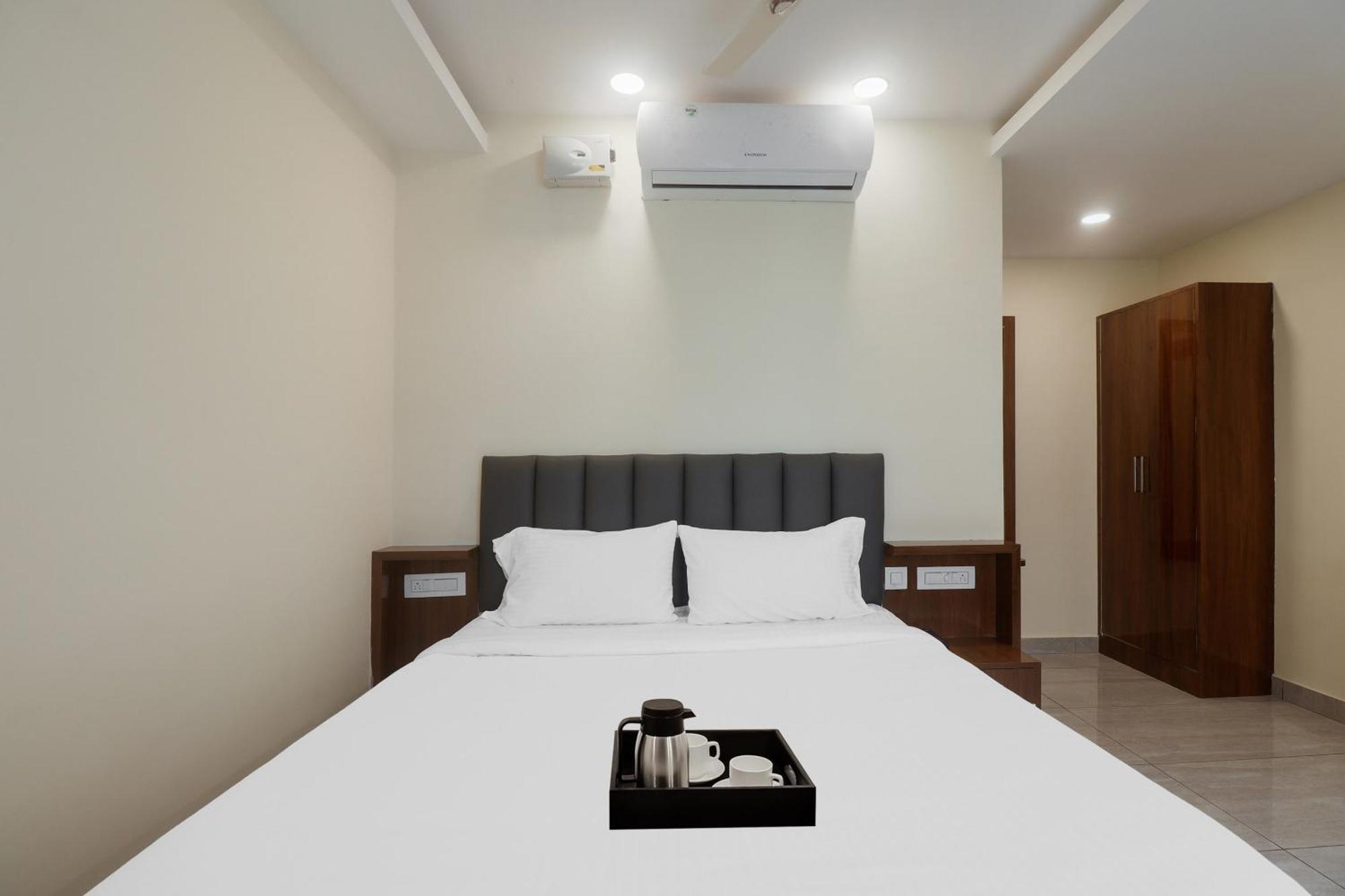 Hotel Townhouse Dj Grand à Tirupati Extérieur photo
