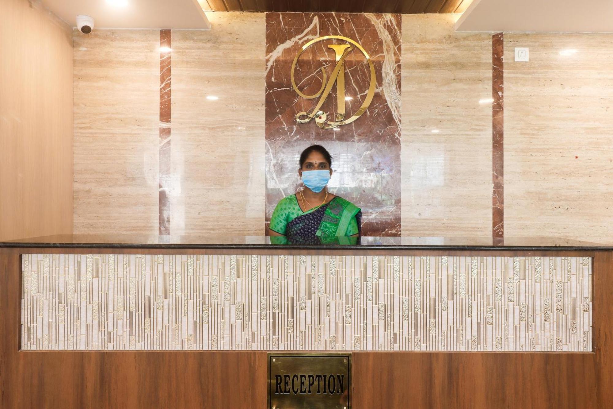 Hotel Townhouse Dj Grand à Tirupati Extérieur photo