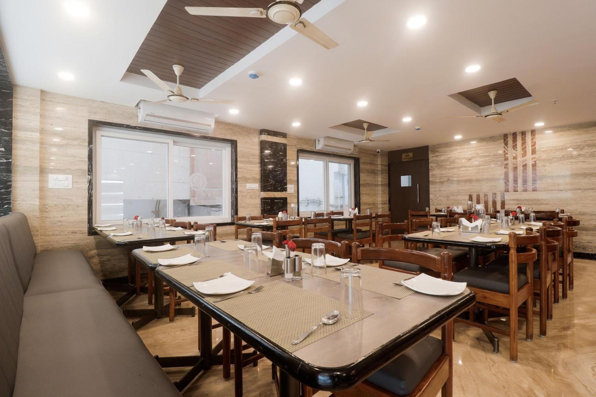 Hotel Townhouse Dj Grand à Tirupati Extérieur photo